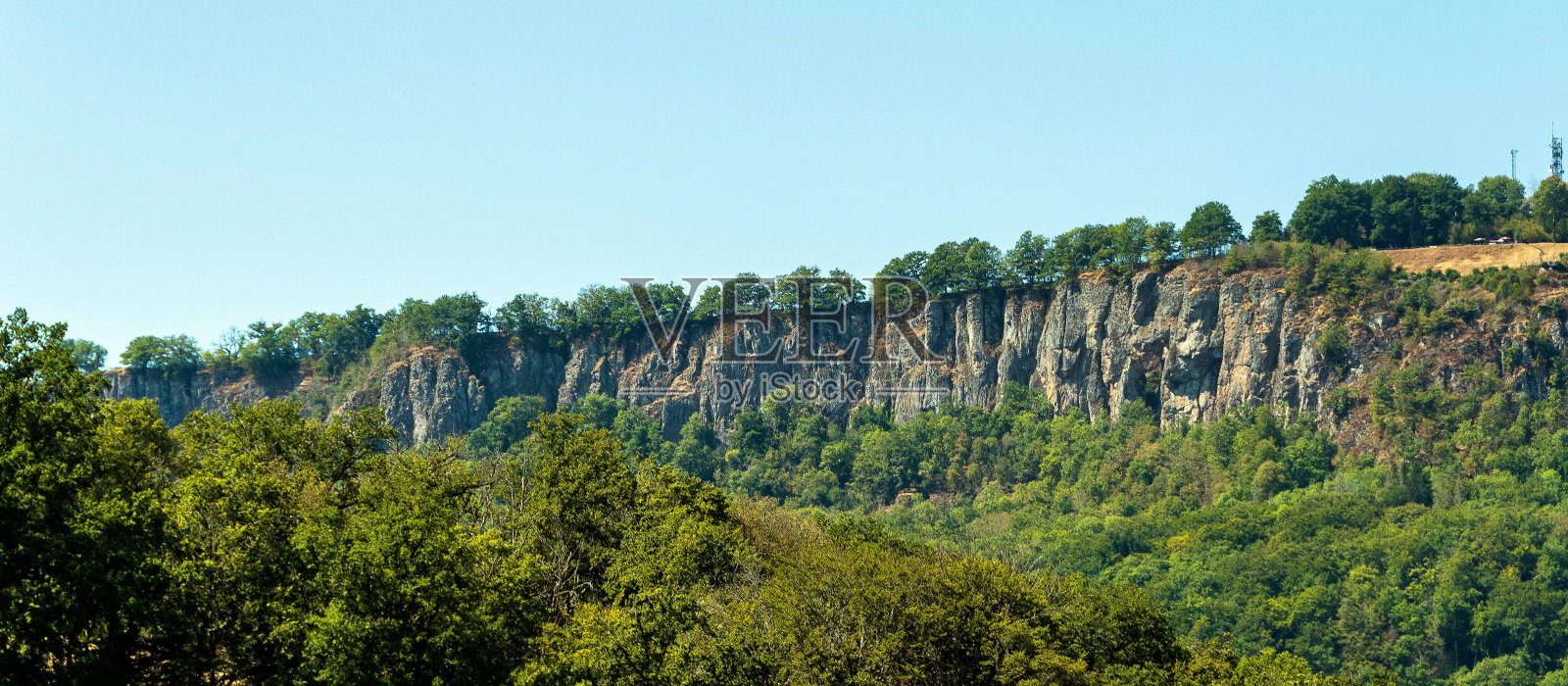法国Bort-Les-Orgues由玄武岩流形成的玄武岩器官照片摄影图片