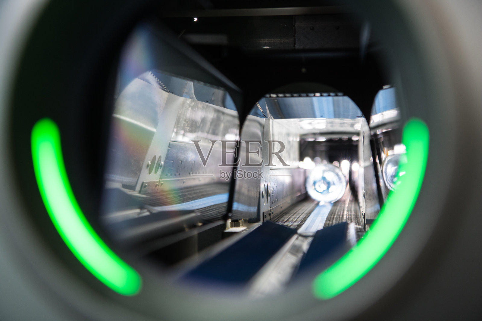 反向自动售货机,PET粉碎机照片摄影图片