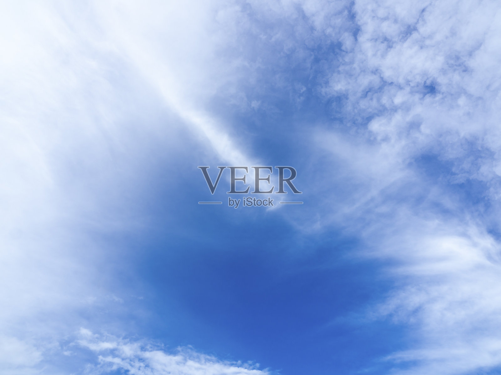 东岸的天空和云。泰国宋卡萨米拉海滩的天空。泰国海湾的天空。照片摄影图片