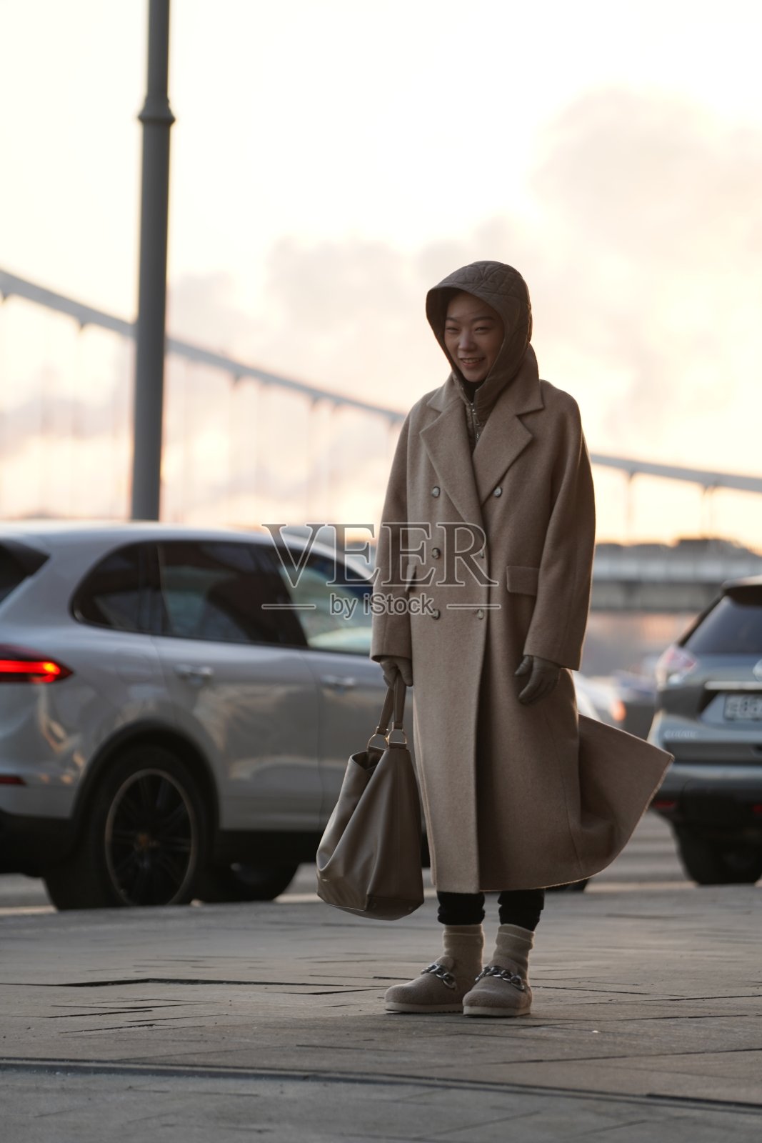 狂野的风和微笑照片摄影图片