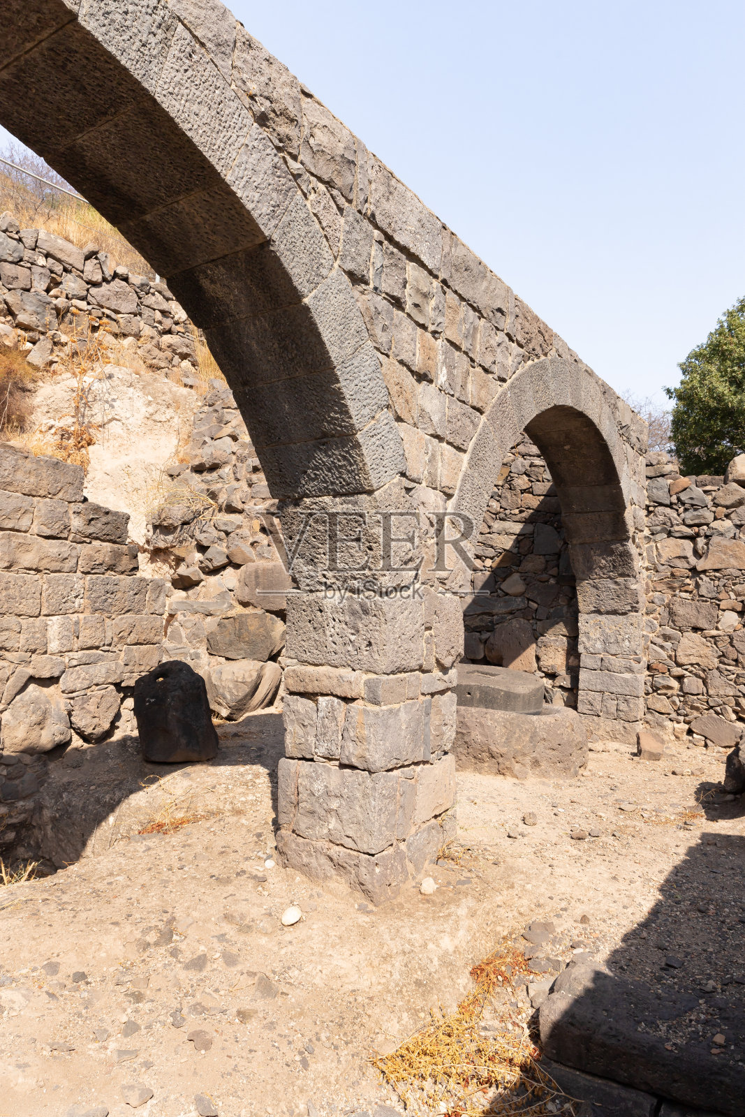 戈兰高地Gamla古城遗址上的油坊遗迹,以色列北部照片摄影图片