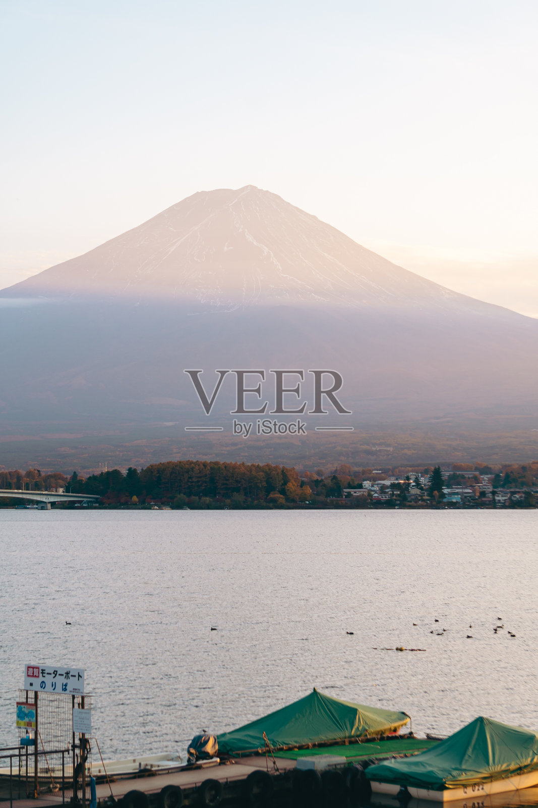 从川口湖到富士山照片摄影图片