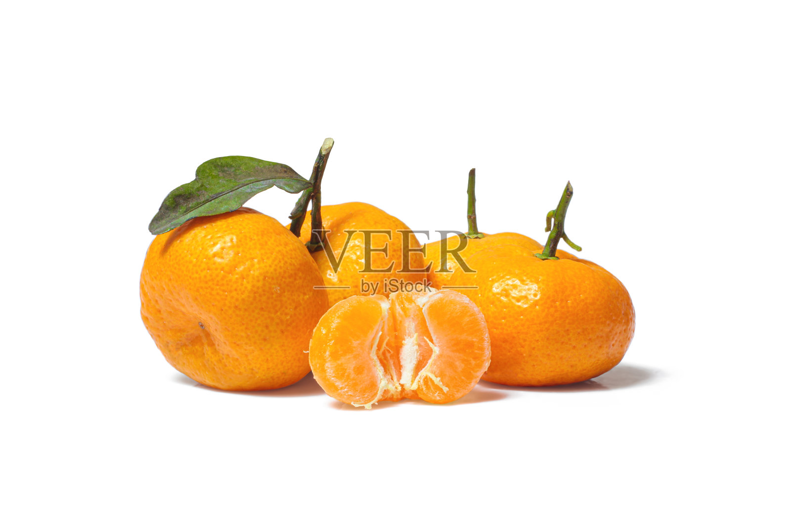 橙色果实孤立在白色背景上。照片摄影图片