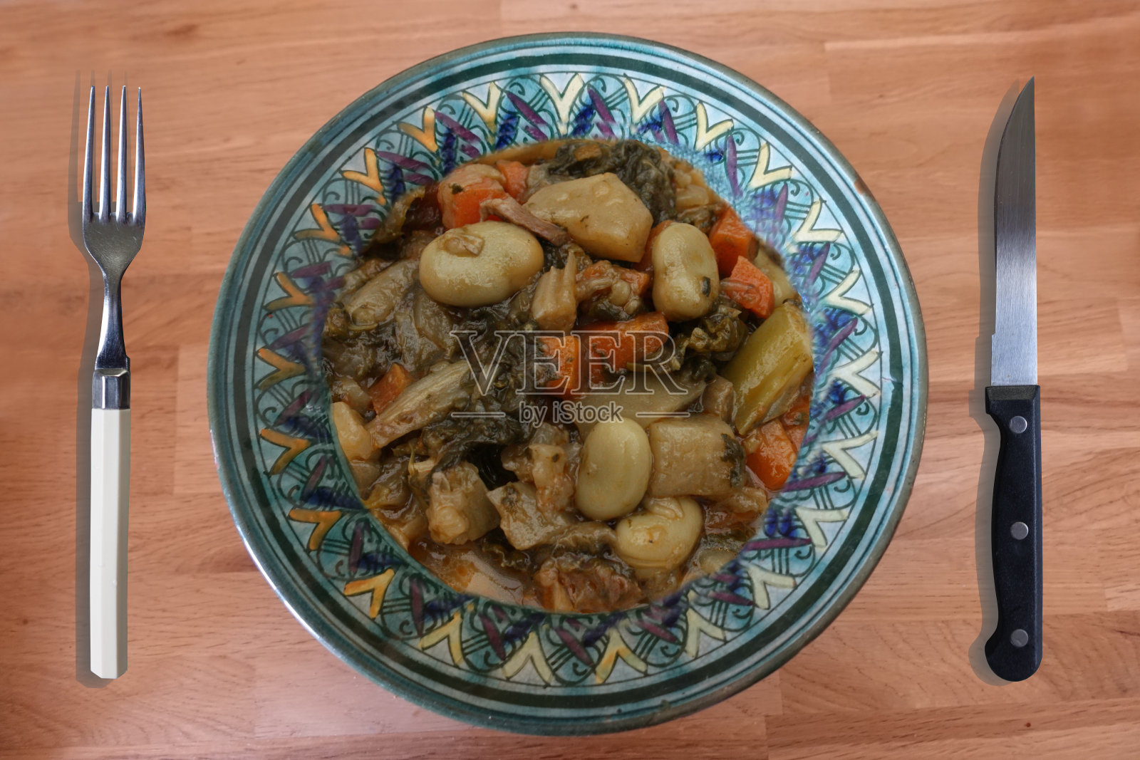 无肉炖菜什锦炖菜供餐照片摄影图片