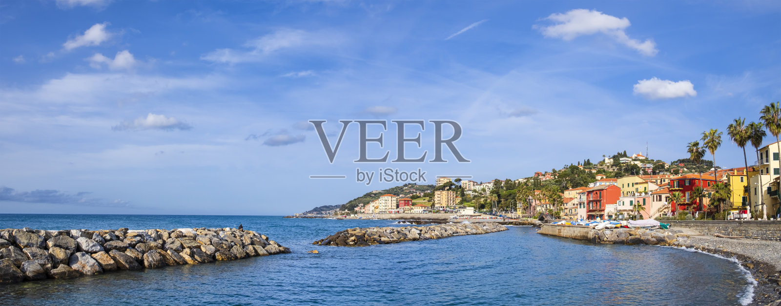 博尔戈部队在因皮里亚,自治区在帕拉西奥海角在波尔图毛里齐奥脚下照片摄影图片