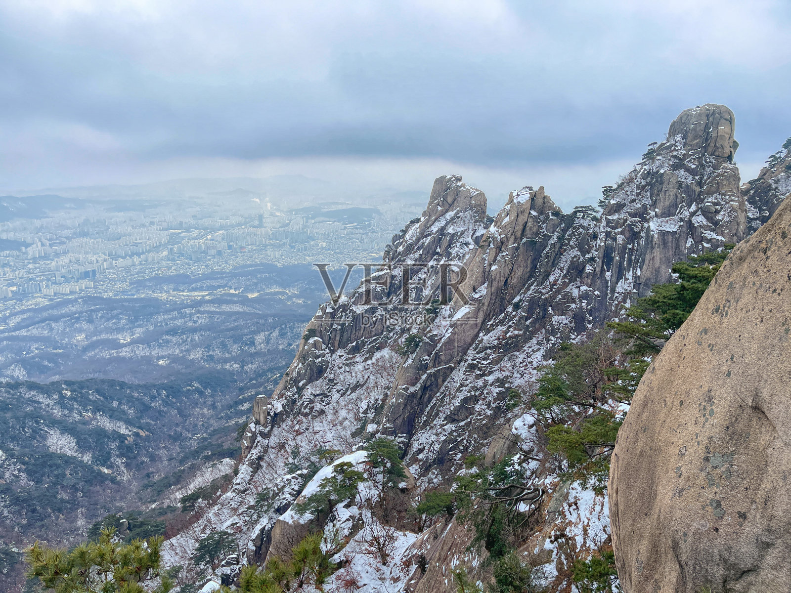 冬天的山照片摄影图片