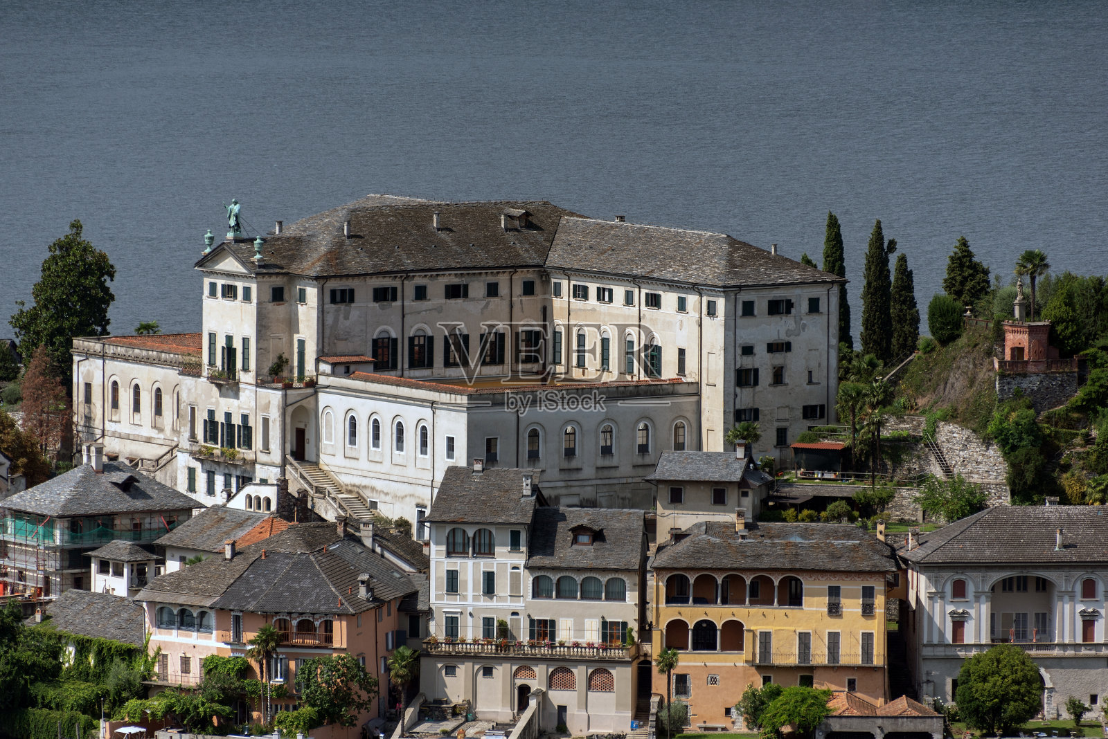 果园湖景全景照片摄影图片