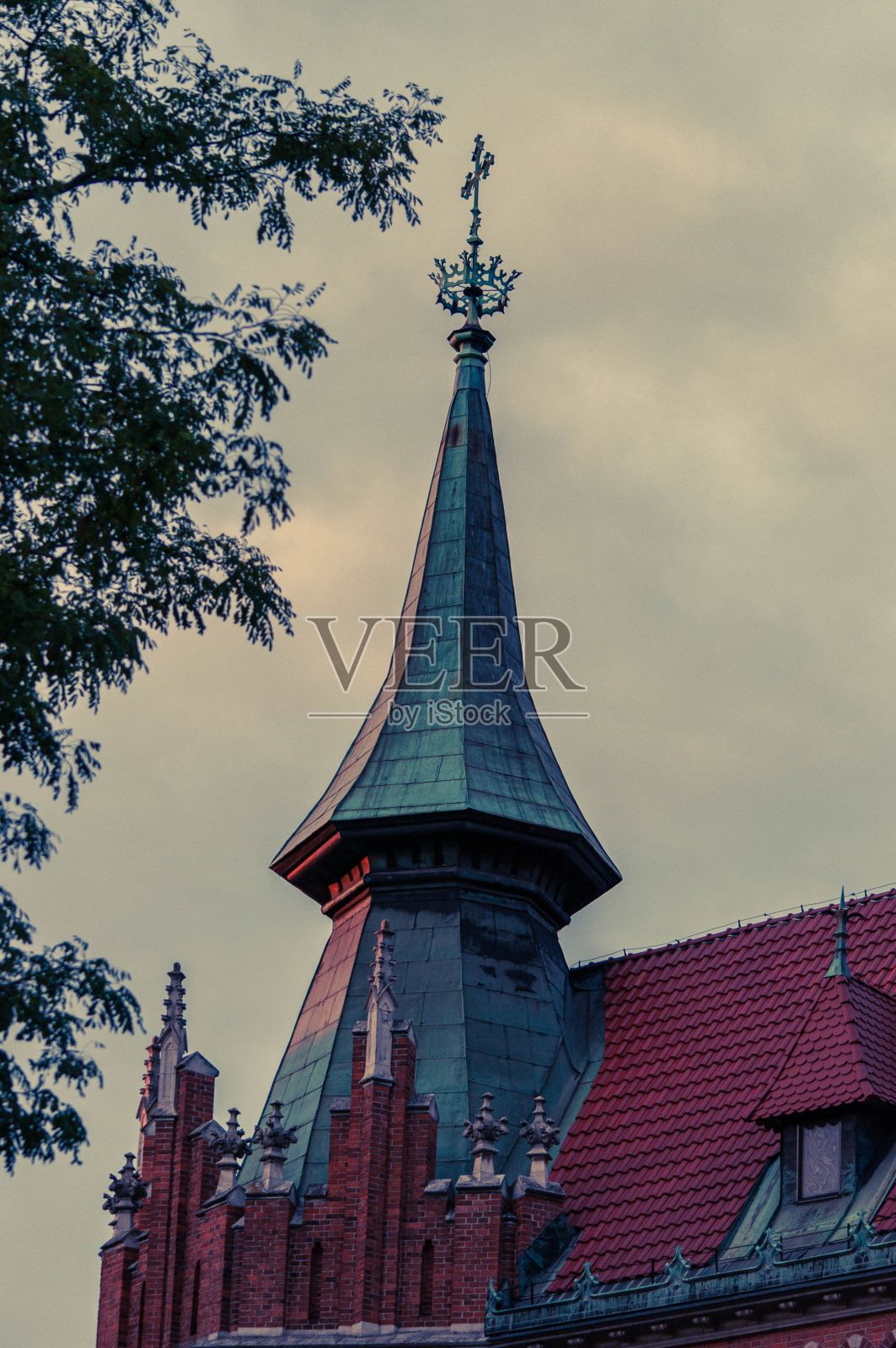 教堂的尖顶照片摄影图片