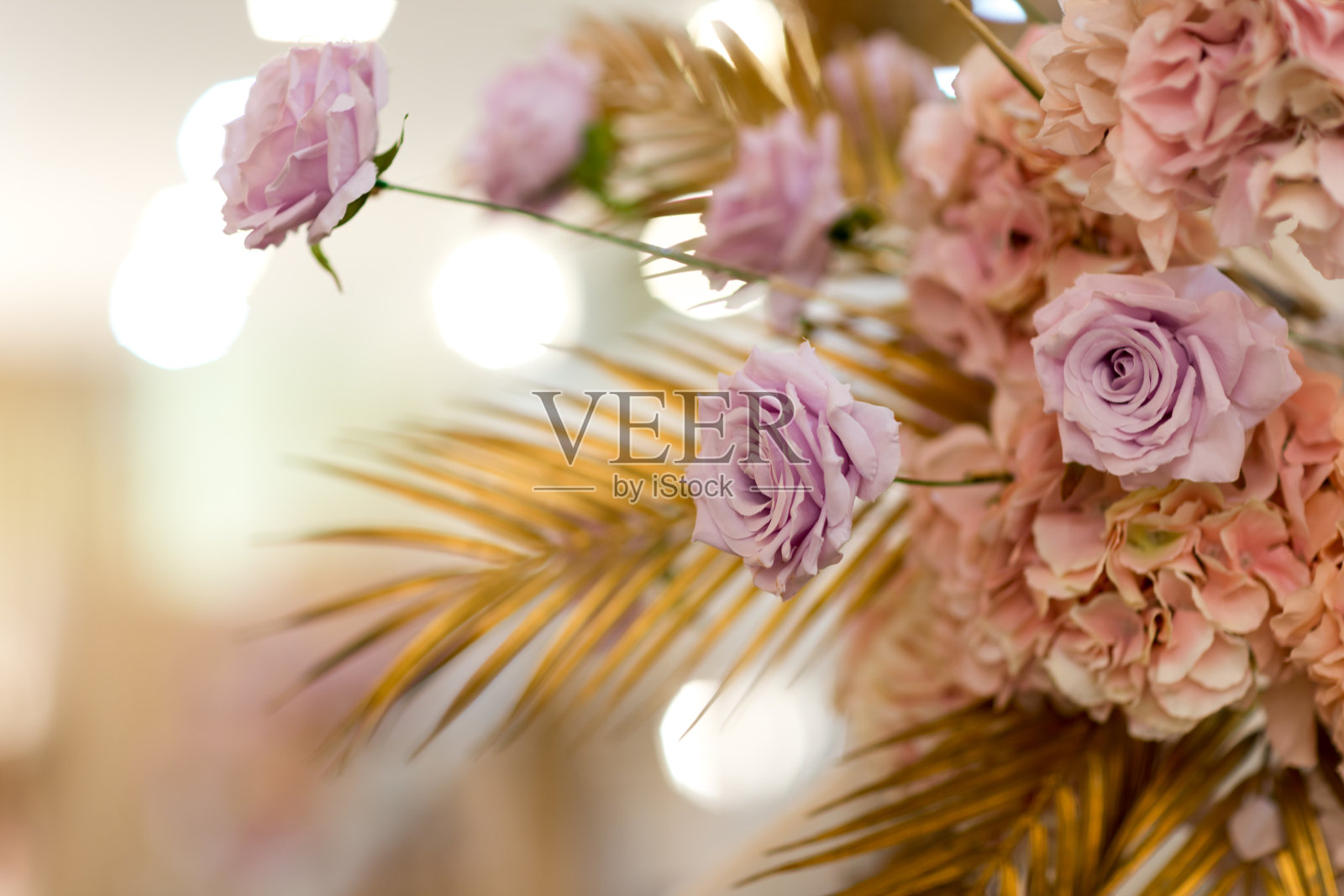 选择性聚焦织物花朵,情人节概念照片摄影图片