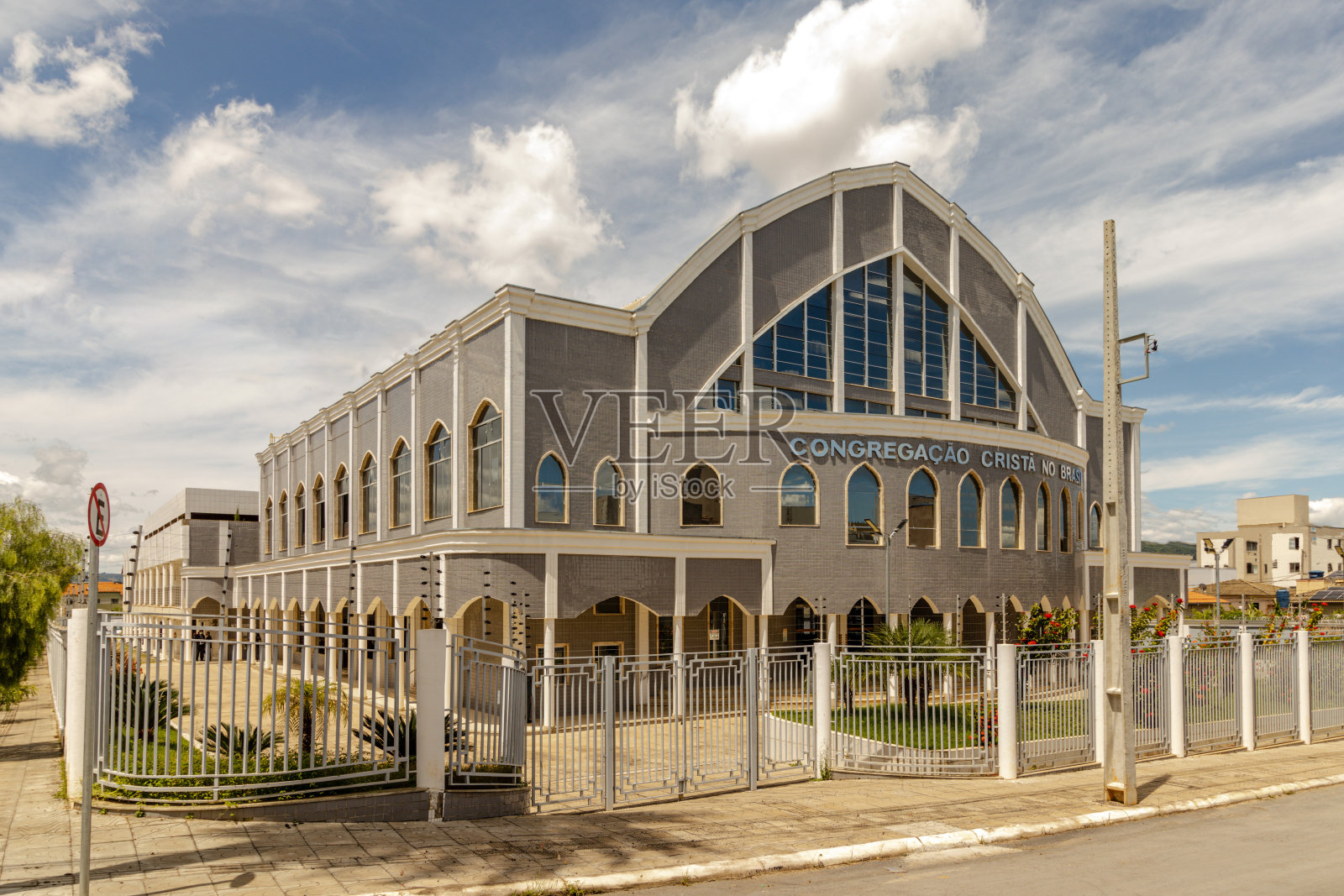 蒙特斯克拉罗斯市的教堂照片摄影图片