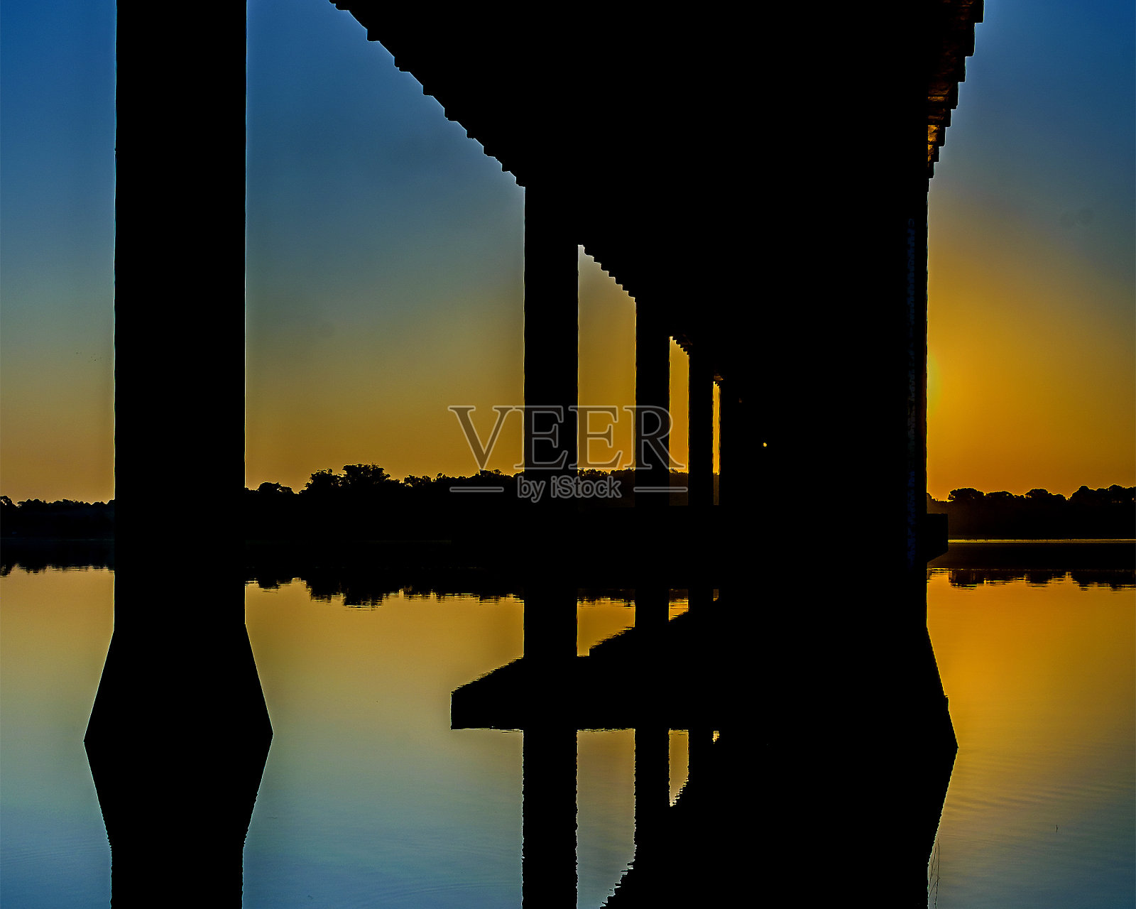 乌拉圭弗洛雷斯的大溪大桥照片摄影图片
