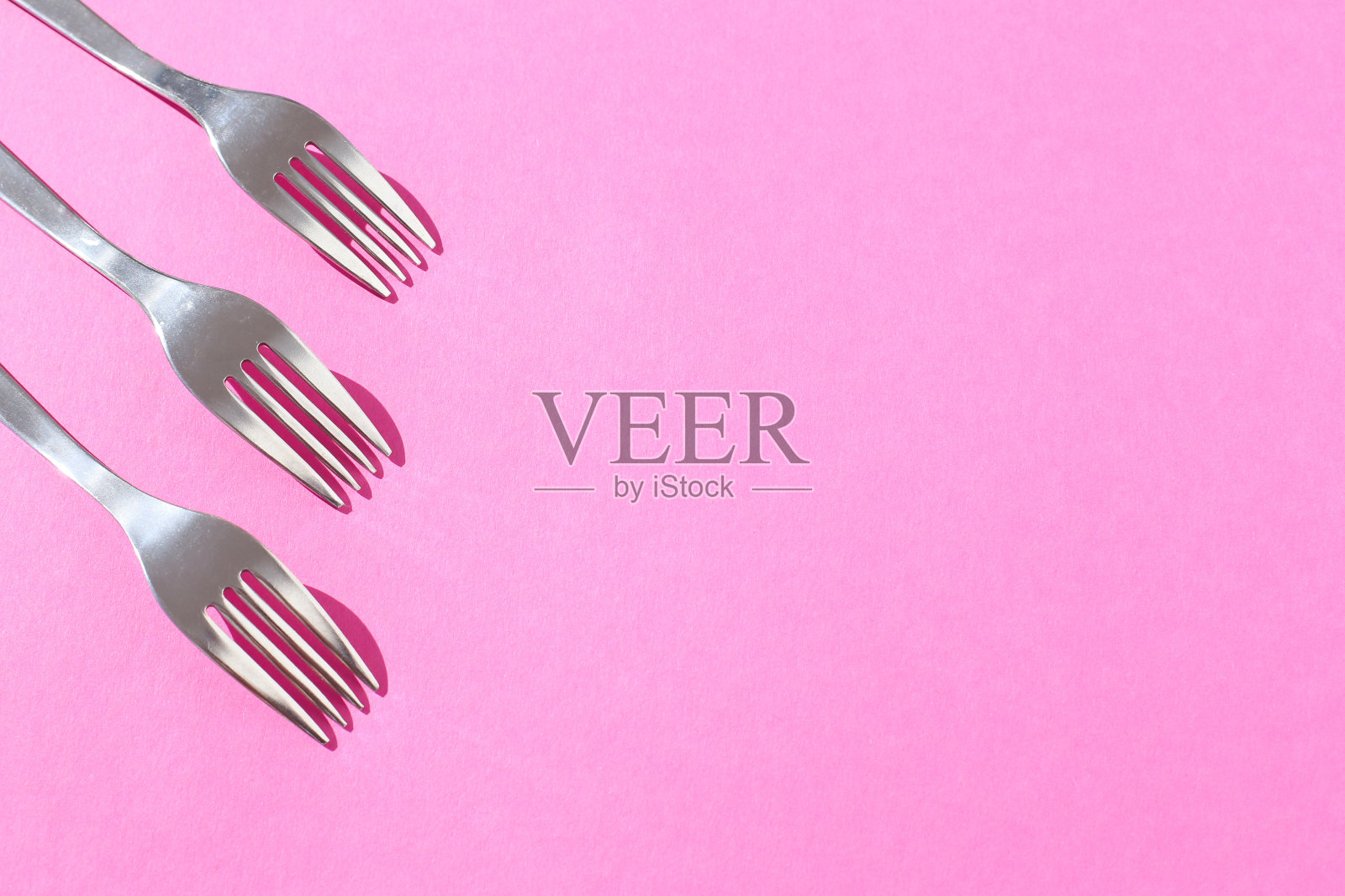 银色的餐具照片摄影图片