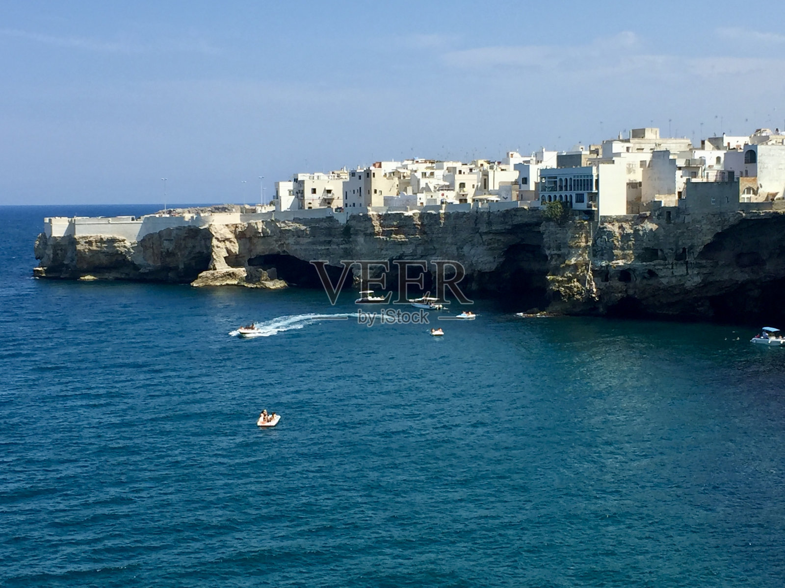 意大利- puglia- polignano a mare照片摄影图片