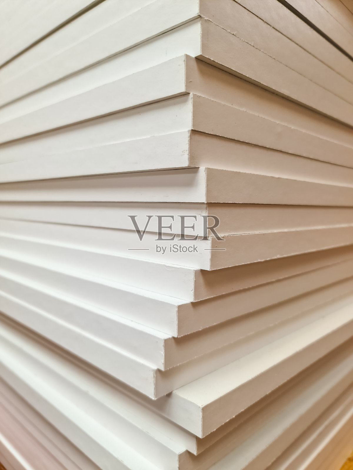 木板:用于手工建筑的一堆木板照片摄影图片