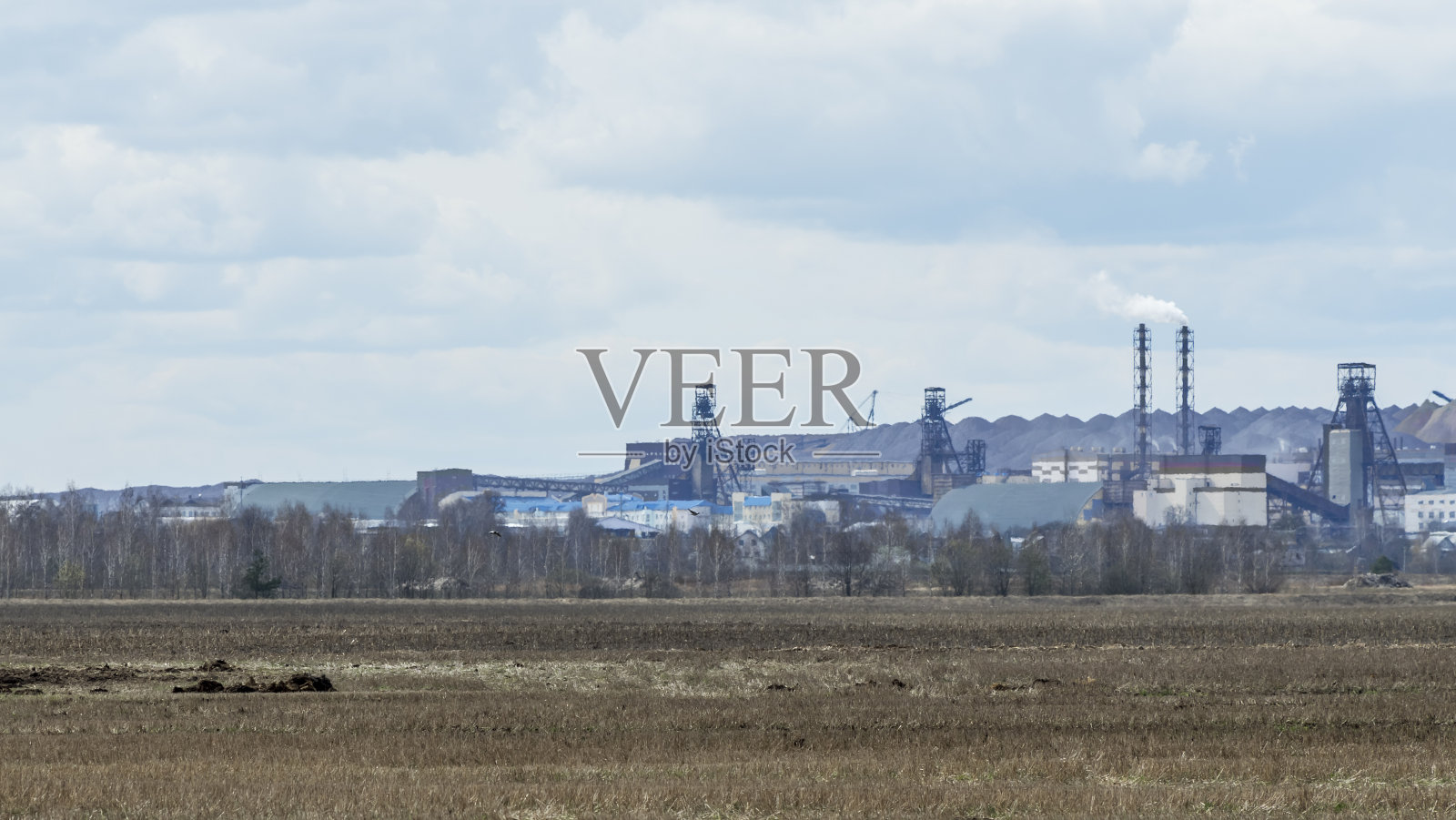 科珀尔用于开采矿石。矿山建筑。从地下开采矿物的技术。挖掘。钾离子盐。照片摄影图片