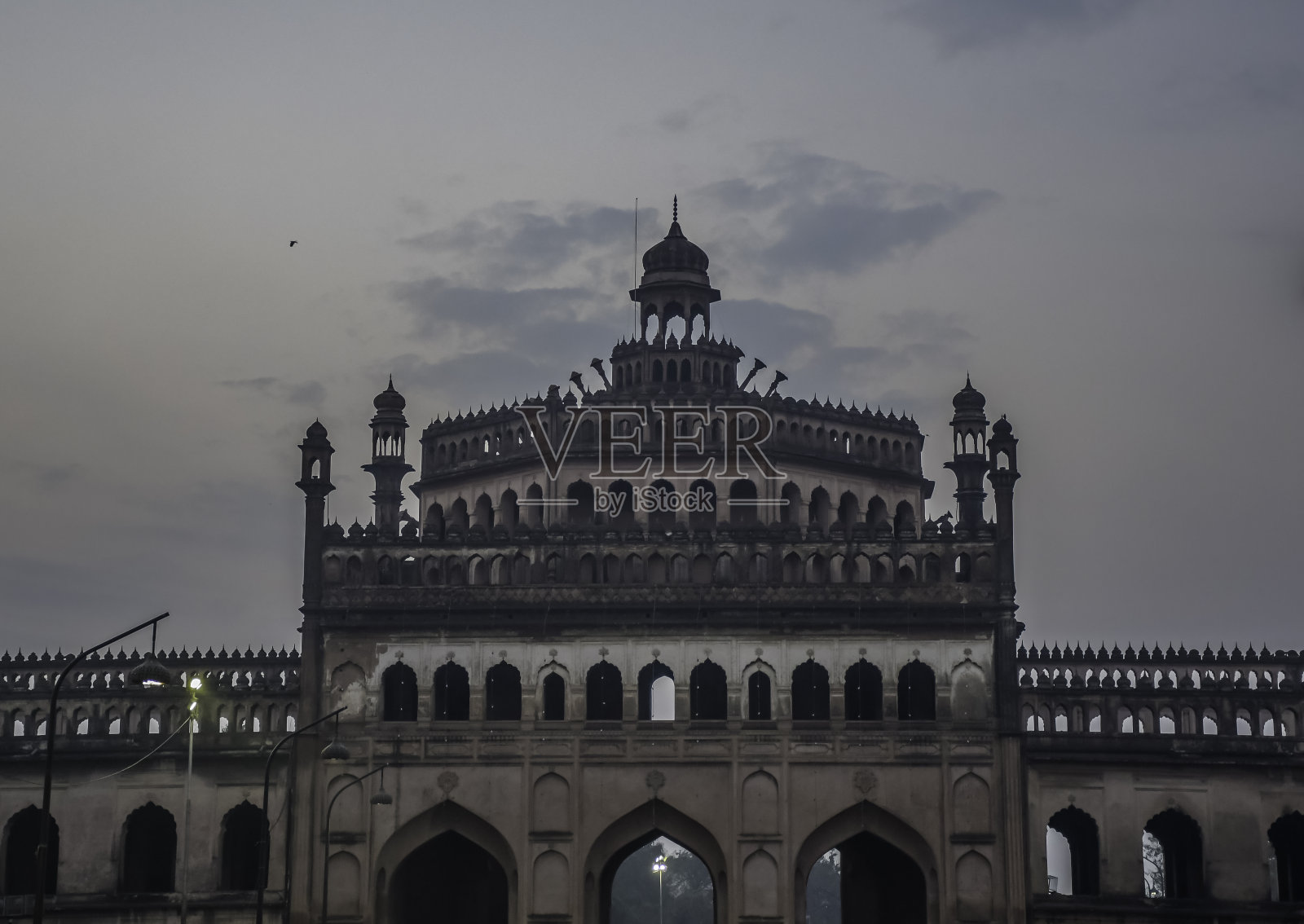 鲁米·达瓦扎也被称为土耳其门,在勒克瑙是一个古老的阿瓦迪建筑堡垒照片摄影图片