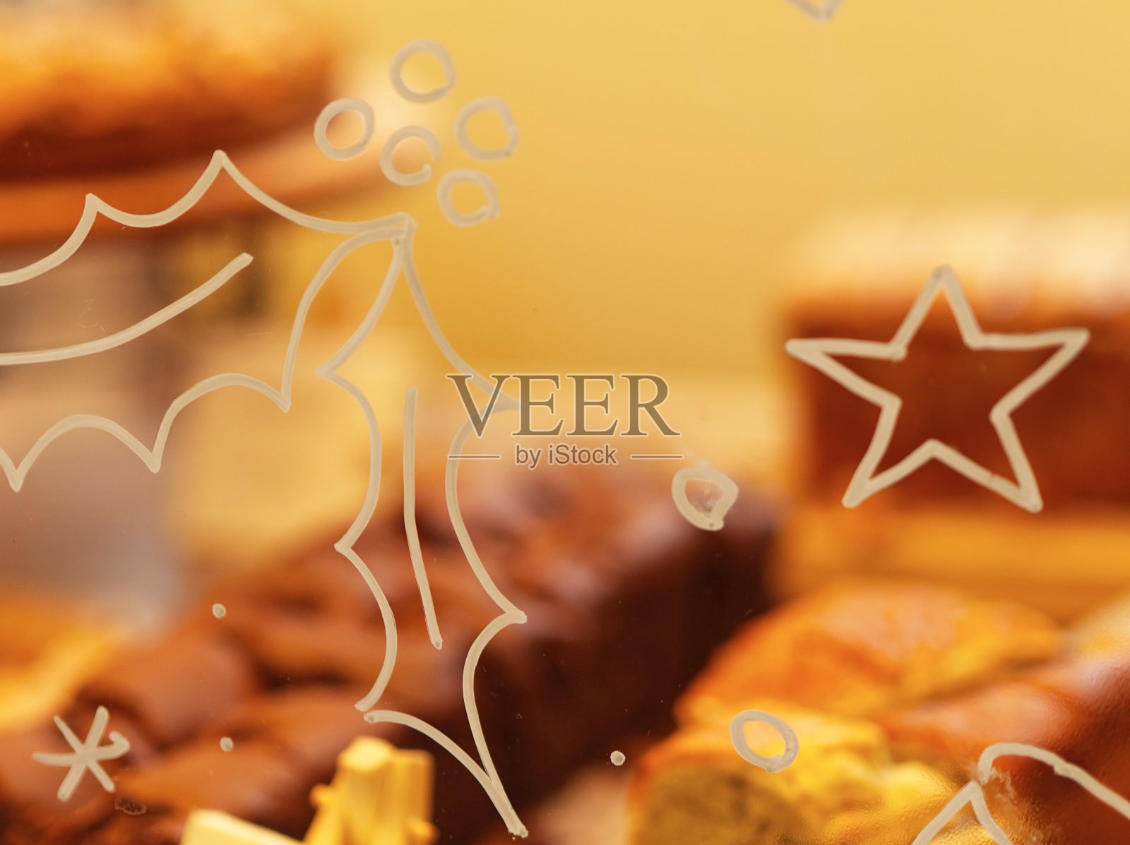 奥地利萨尔茨堡,装饰着圣诞图画的面包店照片摄影图片