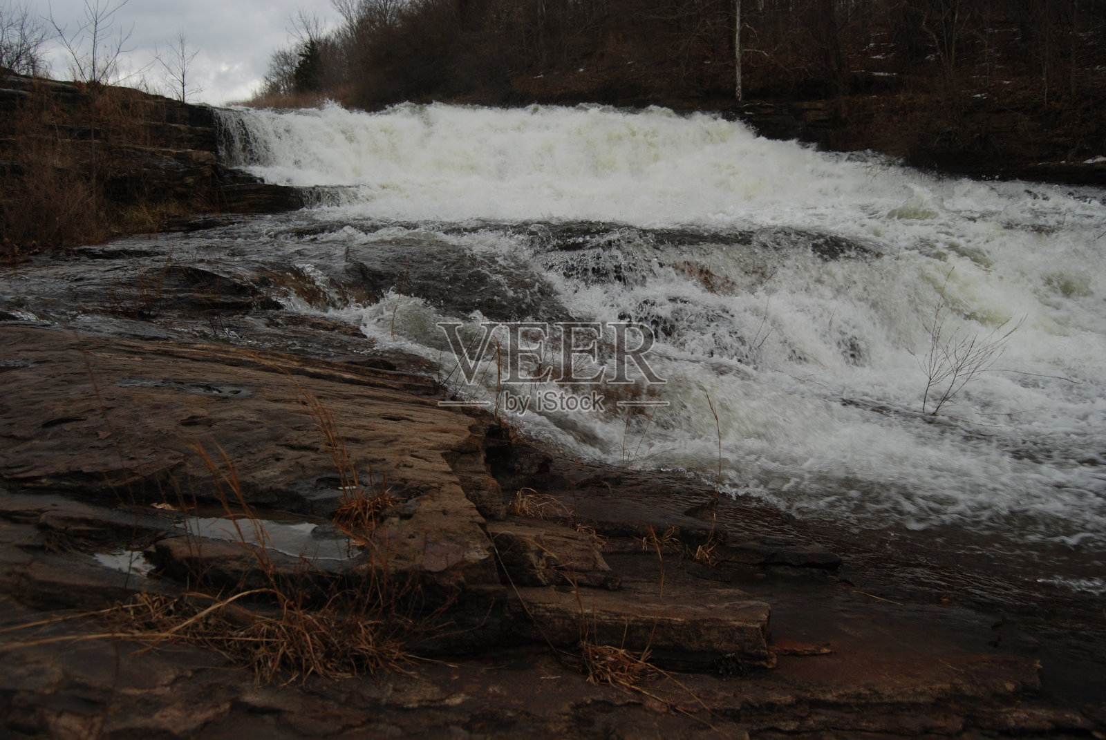 伊利诺伊州南部的溢洪道照片摄影图片