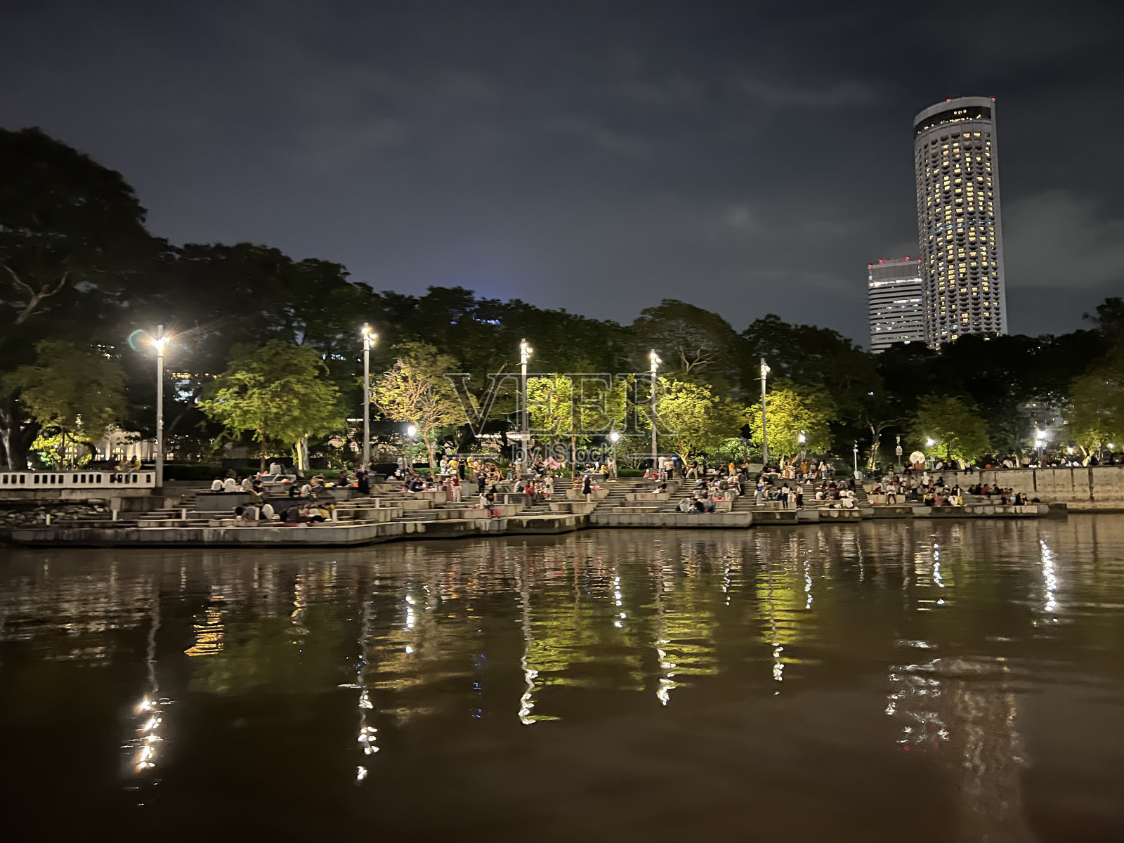 新加坡夜间游船照片摄影图片