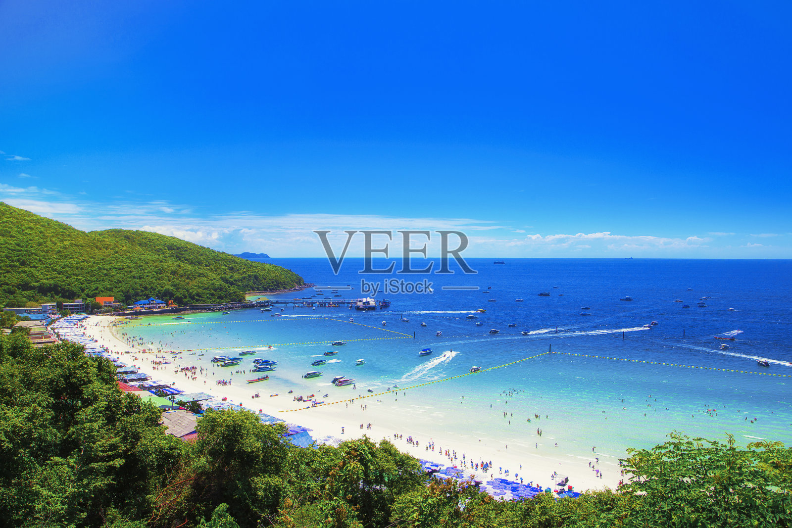 泰国芭提雅市的拉恩岛热带海滩照片摄影图片