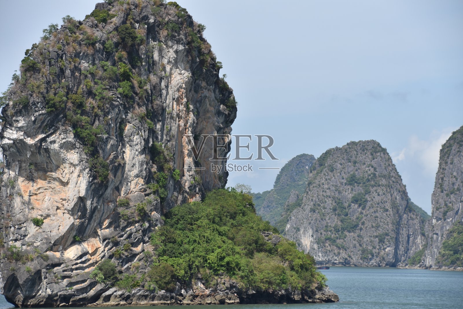 越南海景与喀斯特在左侧前景照片摄影图片