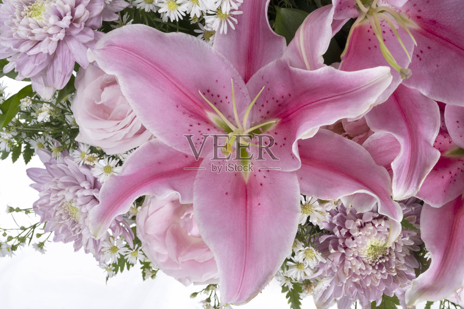 桶粉花照片摄影图片