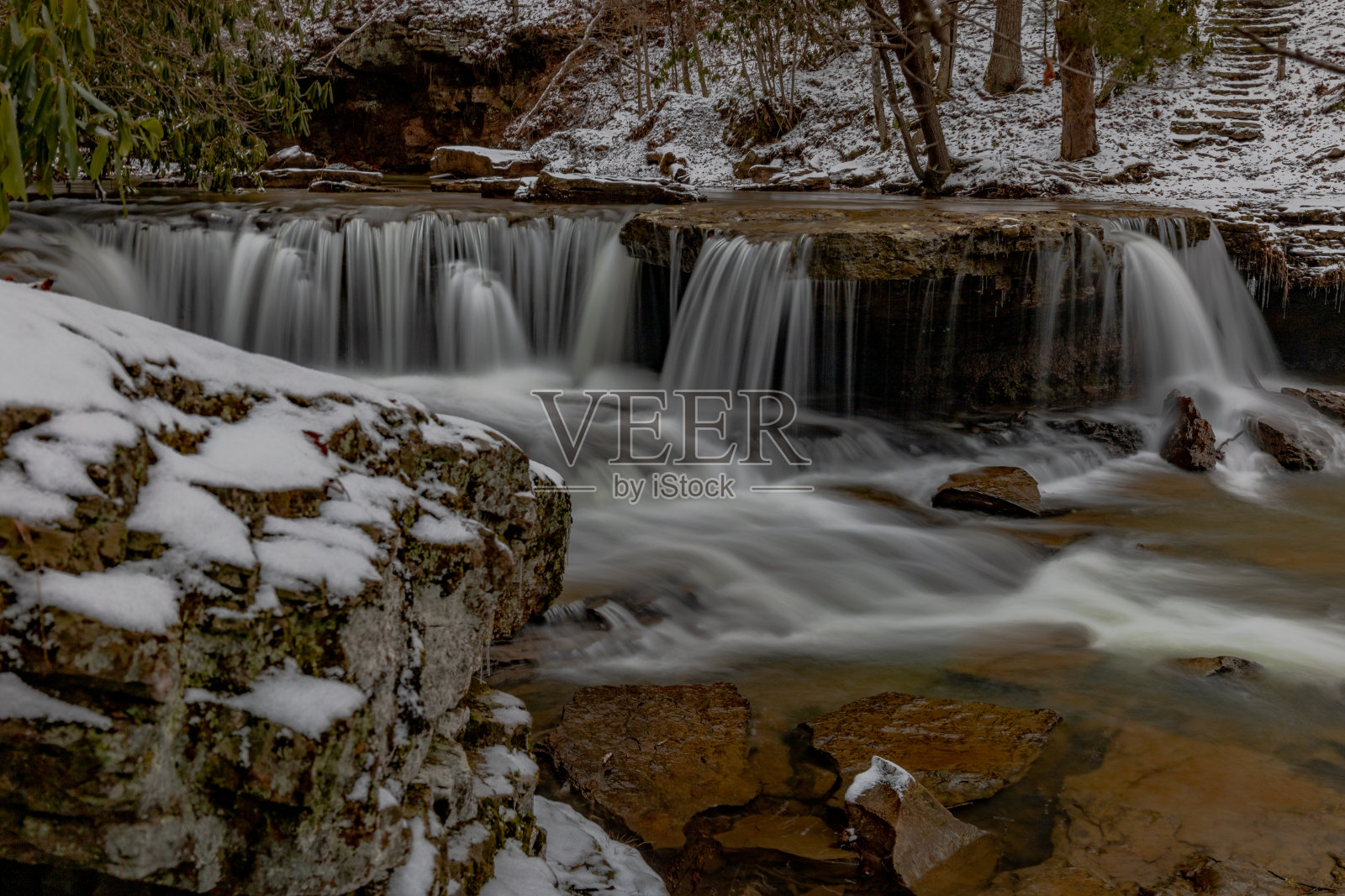Mash Fork瀑布在冬天照片摄影图片