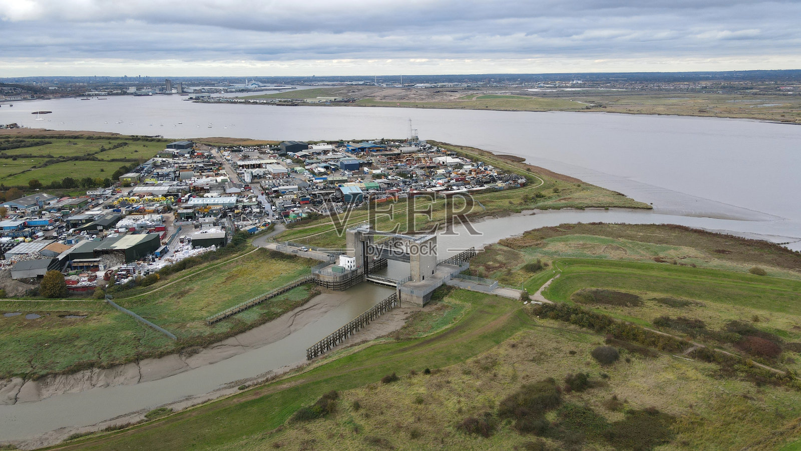 达特福德河洪水防御肯特英国无人机空中拍摄照片摄影图片