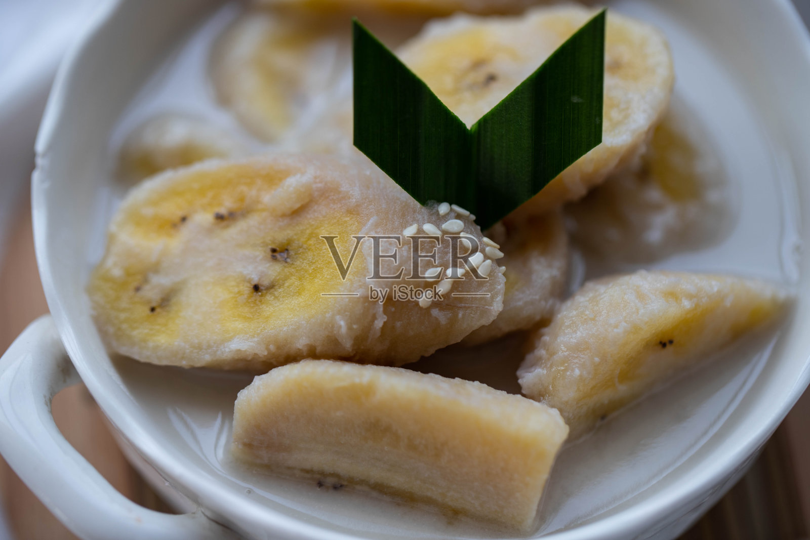 香蕉椰奶泰式甜点。(克吕布芝)照片摄影图片