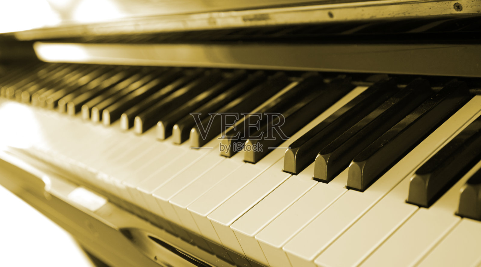 三角钢琴乌木和象牙琴键照片摄影图片