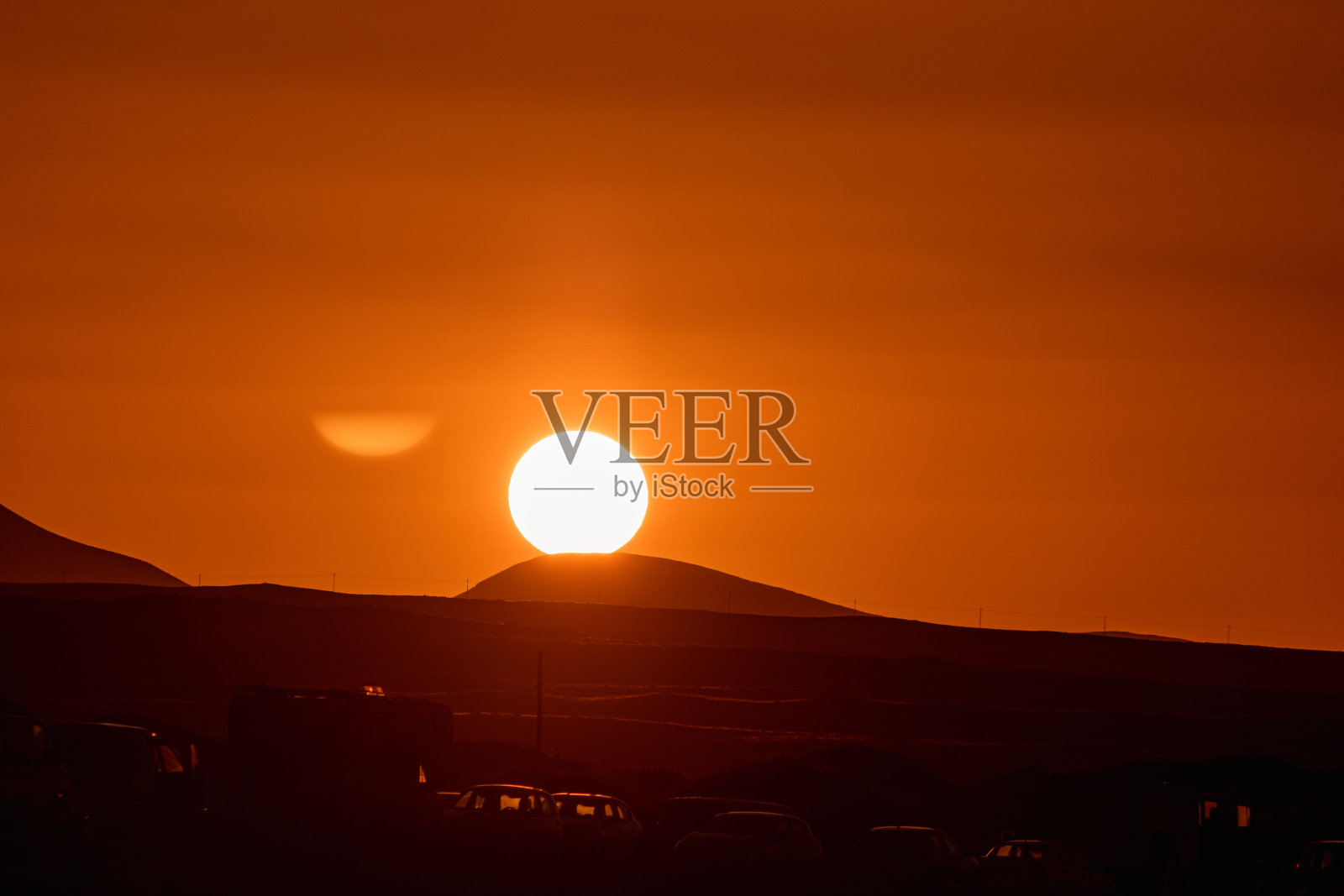 令人惊叹的山日落与火山景观照片摄影图片