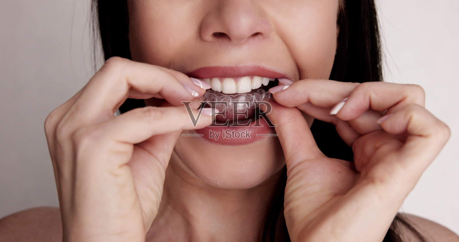 清洁牙齿矫正器照片摄影图片