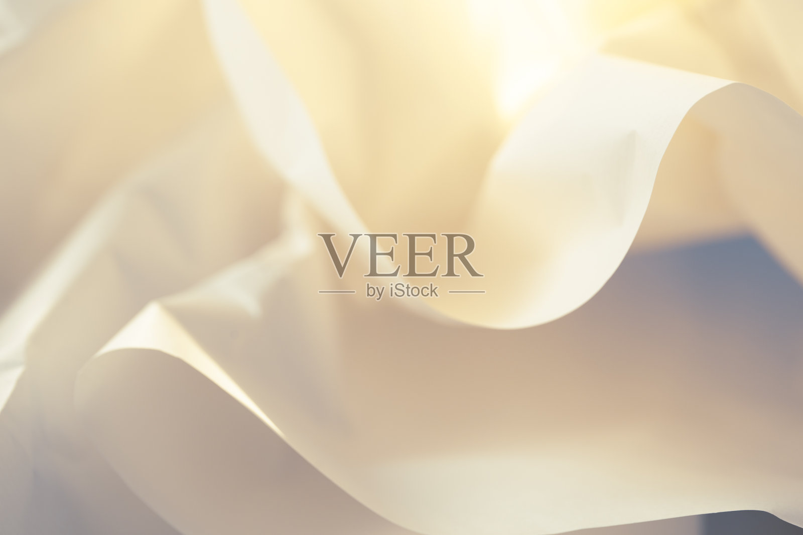 米色的纸张纹理。壁纸与灰色和米色梯度。层次抽象的背景在灰尘米色调。软的焦点。照片摄影图片