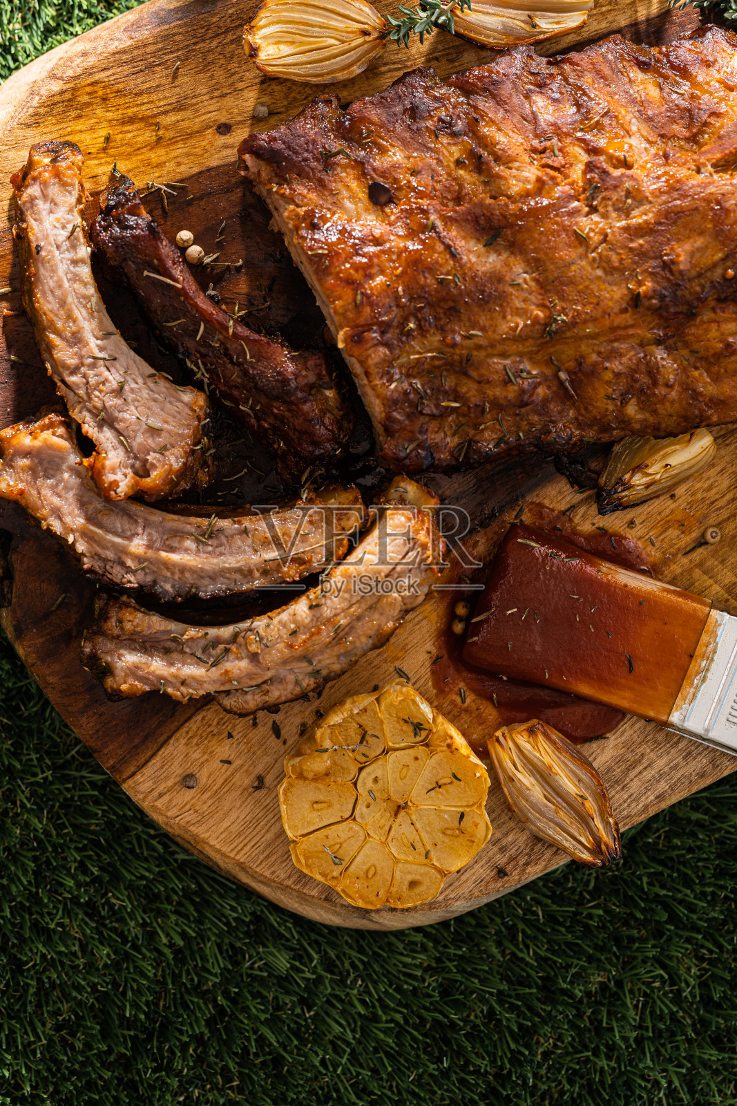 户外烧烤排骨假期照片摄影图片