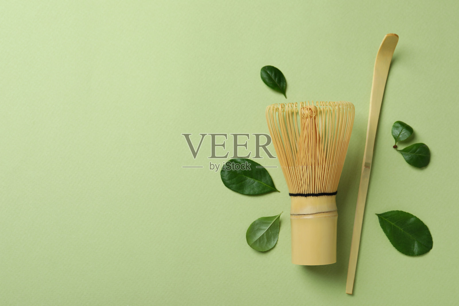 绿色背景的日本茶具,文字空间照片摄影图片