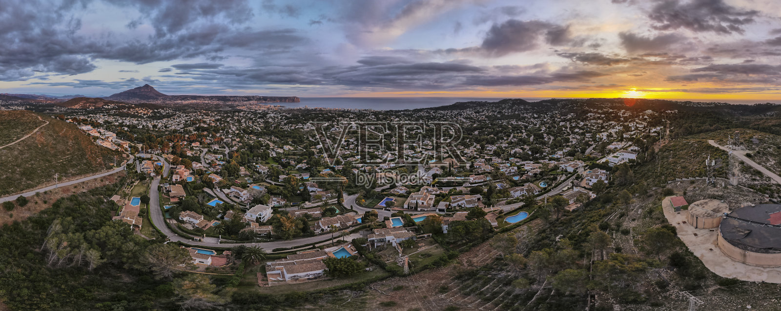 西班牙美丽的爪哇海滨小镇全景照片摄影图片