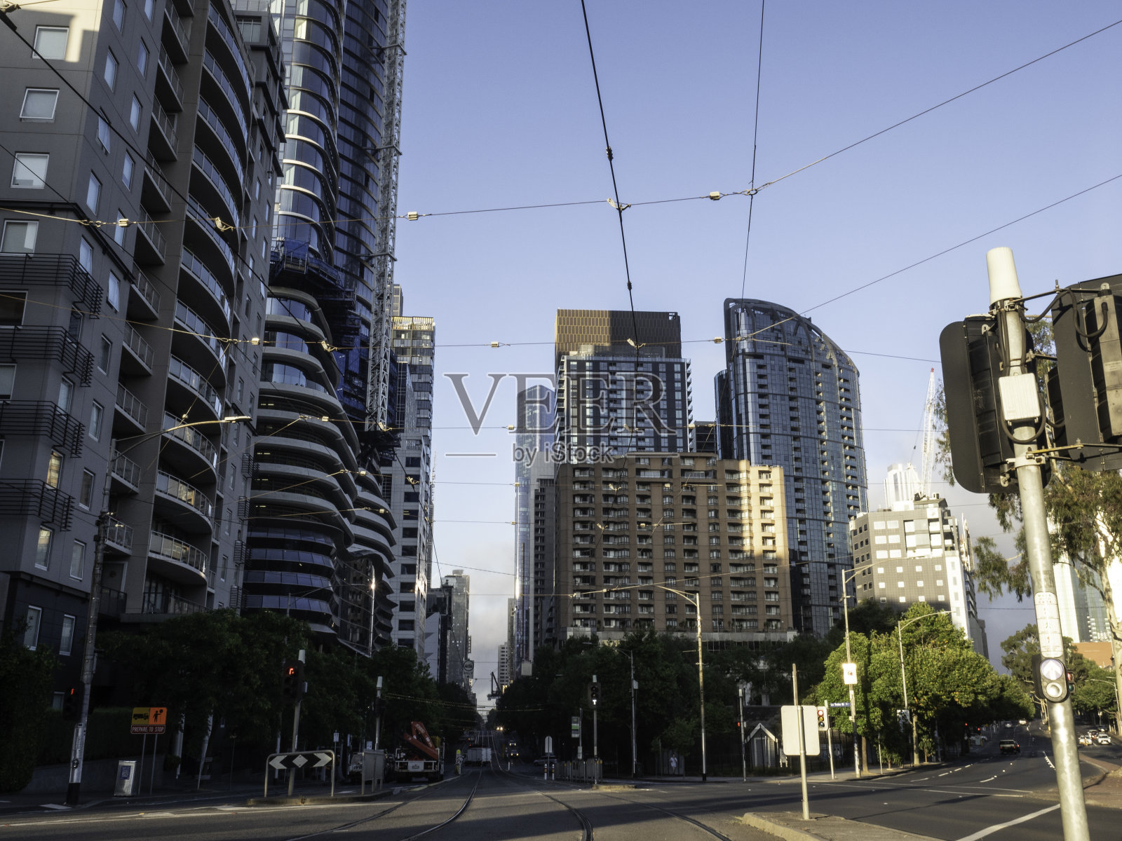 城市的街道照片摄影图片