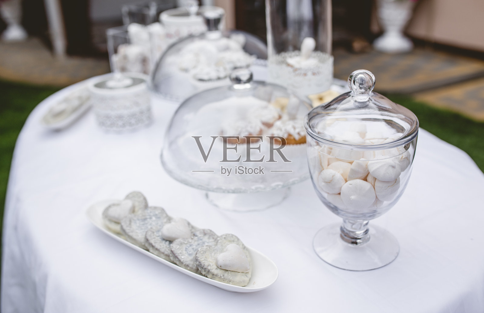 婚礼桌上有甜点照片摄影图片