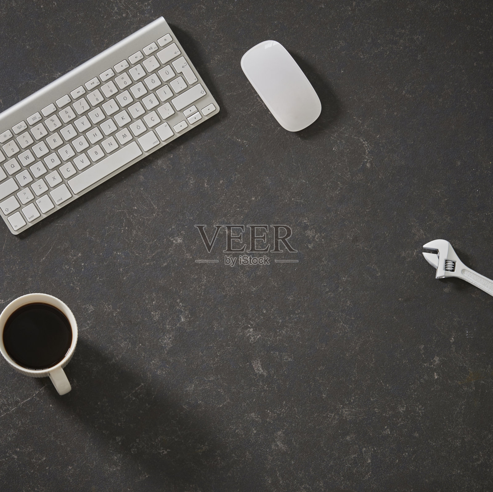 孤立的广告显示与数字平板和技术术语细节灯概念表照片摄影图片