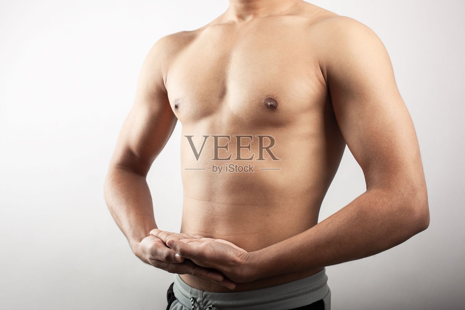 健康平静的瑜伽人放松冥想姿势照片摄影图片