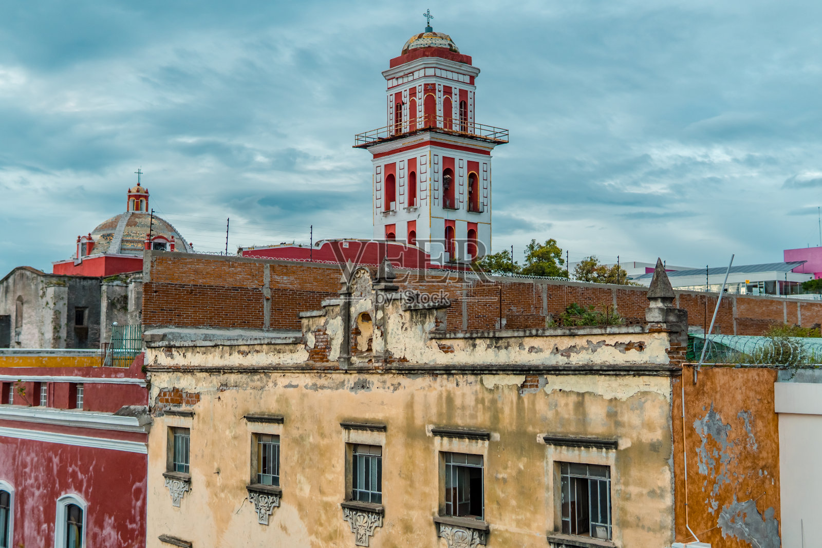 墨西哥普埃布拉市古老教堂的美丽景色照片摄影图片