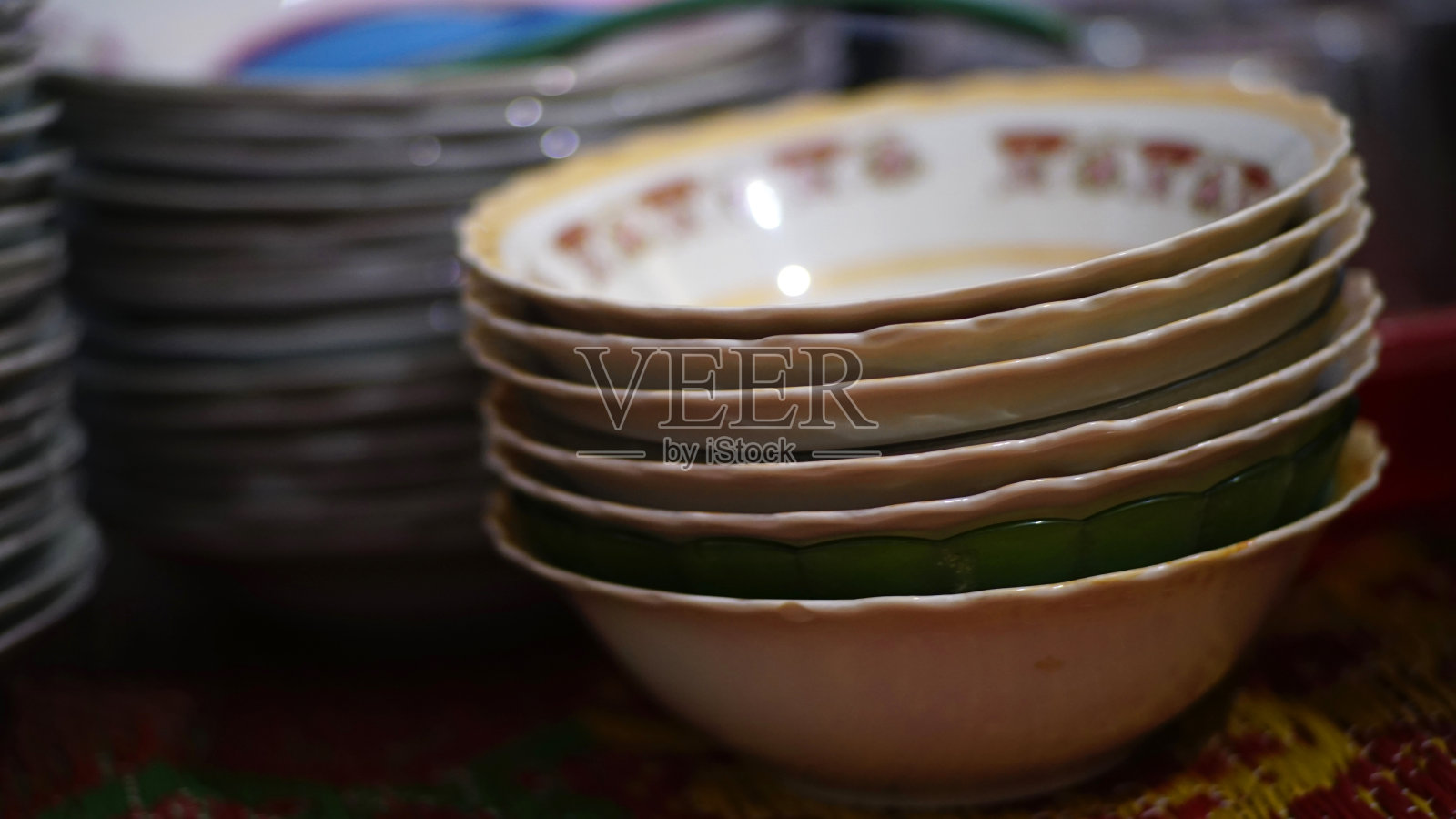一堆碗照片摄影图片