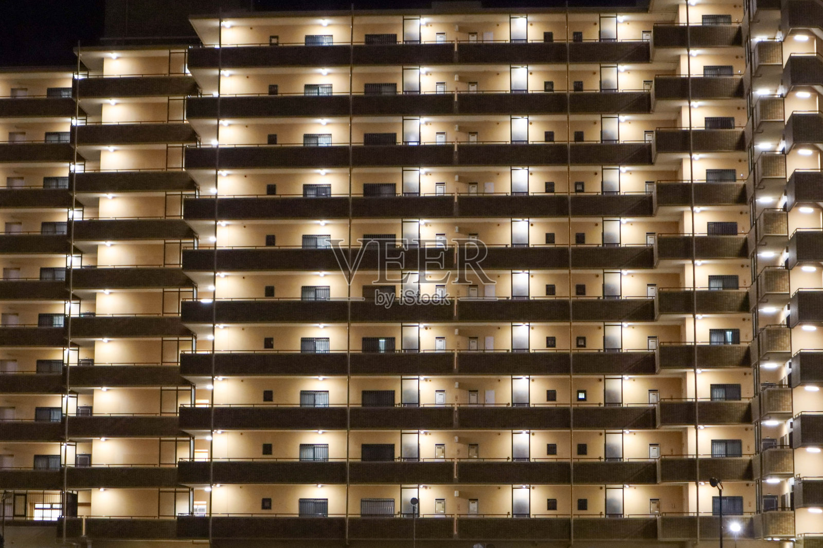 夜间公寓照片摄影图片