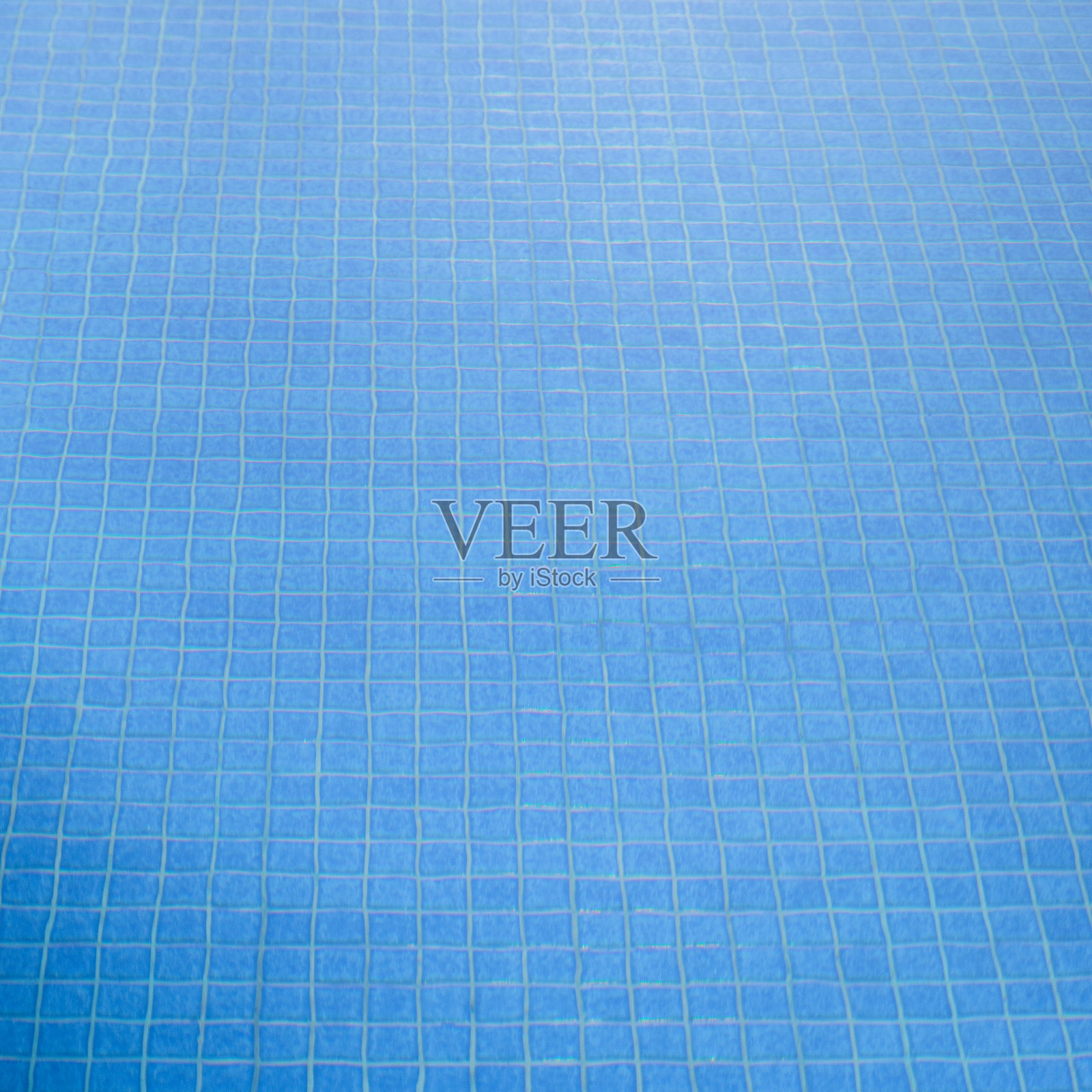 休闲娱乐区紧邻游泳池照片摄影图片