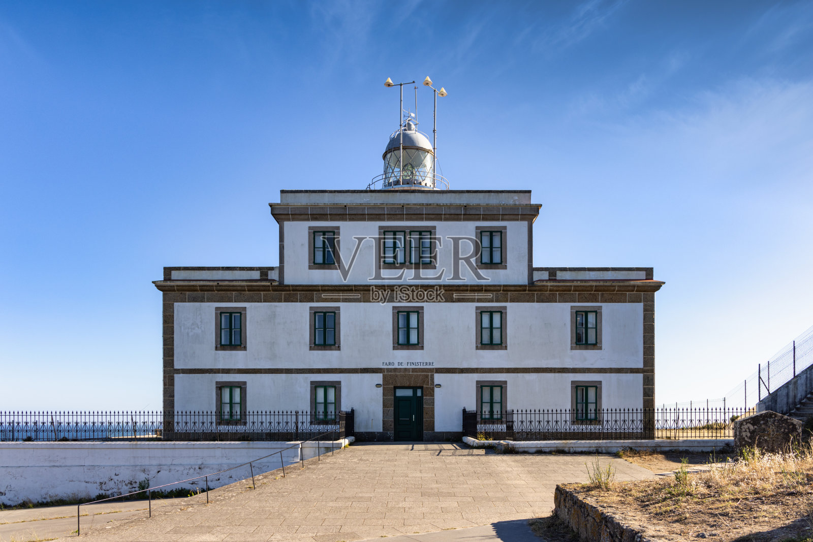 菲尼斯特雷角灯塔在卡米诺圣地亚哥菲斯特拉加利西亚的尽头 西班牙照片摄影图片