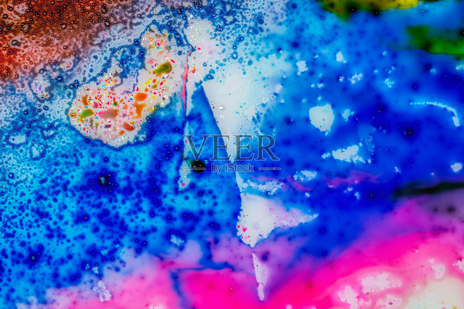 白色背景上五颜六色的食物颜色照片摄影图片