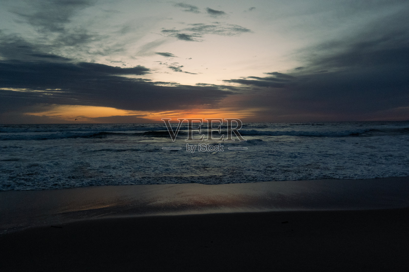 香醇海滩落日照片摄影图片