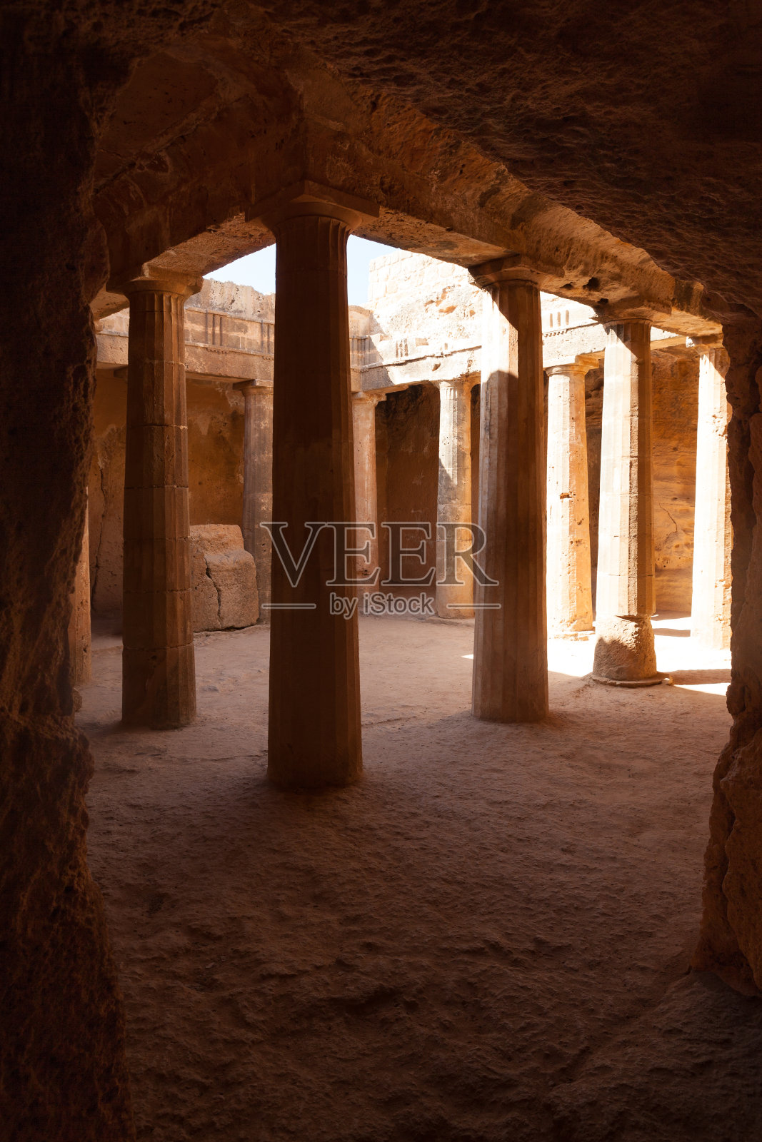 塞浦路斯帕福斯的国王墓。照片摄影图片
