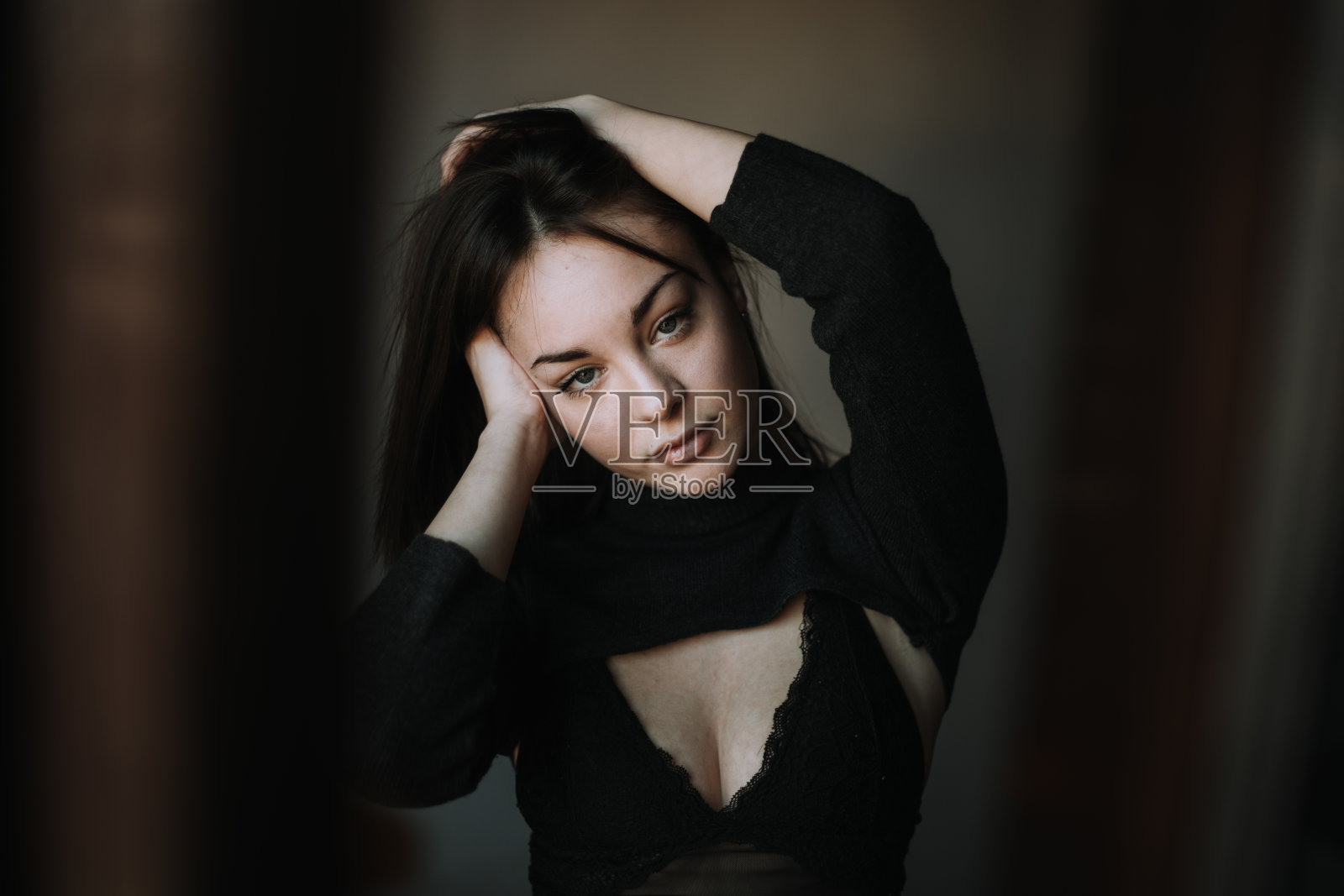 年轻的女人照片摄影图片