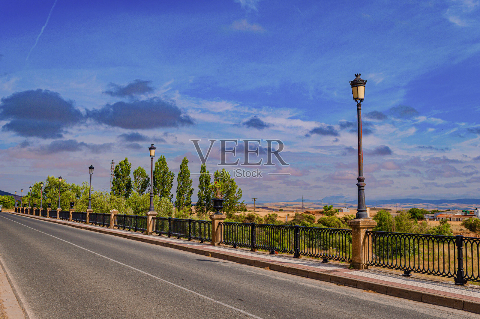 城市街道立面照片摄影图片